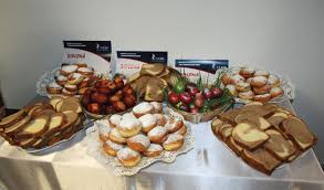 Traditii de paste in romania. Traditii De Paste In Romania Vopsirea Oualor Innoirea Hainelor Si Cadourile De La Iepuras Sibiu Ziare Com Mobile