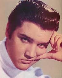 I hope you're all having a wonderful day with our Gorgeous Elvis my friends  💕🥀💕🥀💕🥀