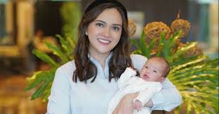 Fajar.co.id, jakarta — emosi shandy aulia membuncah saat seorang netizen menyebut putri kecilnya claire herbowo kurang gizi. Anak Shandy Aulia Disebut Kurang Gizi Dokter Ungkap Kriteria Anak Sehat