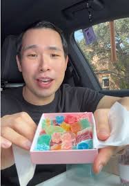 Lawrence Kim trying the Sweethearts Crystal Box for the first time ✨ ...