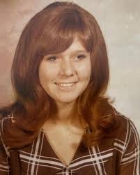 Dee Pennington's Instagram, Twitter & Facebook