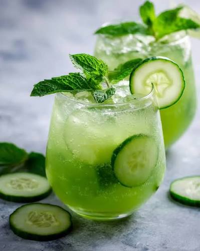 🥒 Cucumber Mint Cooler Mocktail – refreshingly cool, light, and perfect  for sunny days! 🌿❄️🍹 Cucumber Mint Cooler Mocktail Ingredients: - 1 cup  cucumber, peeled and chopped - ½ cup fresh mint