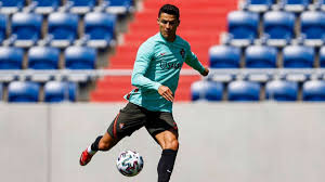 It doesnt have a label on it, so they're probably more willing to let it slide than risk the backlash of penalizing ronaldo for telling children to. 5zxe68fzdq3xqm