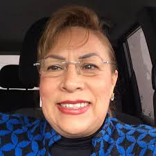 Co-creation in E-literature: Artist Collaborating with AI