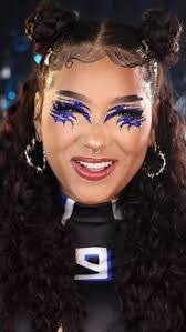 Lisa Deon's Instagram, Twitter & Facebook