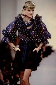 Scopri la nostra collezione di abiti vintage yves saint laurent d'occasione per donna sul tuo rivenditore online d'alta moda. 1983 Yves Saint Laurent Rive Gauche Yves Saint Laurent Saint Laurent Camicia