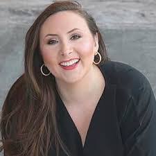 Amber Warden's Instagram, Twitter & Facebook