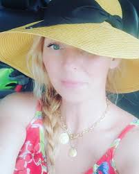 Amanda Jane Marion (@amandajanemarion) • Instagram photos and videos