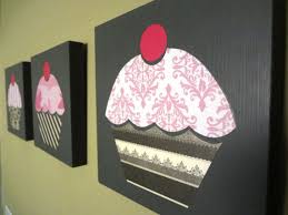 Aug 19, 2020 · they have also updated their decor to keep up with the times, so you can expect a few modern touches, including tables that can seat up to 15 diners! New Lower Pricing Set Of Three Cupcake Themed Wall Art Etsy Cupcake Kitchen Decor Kitchen Decor Themes Kitchen Themes