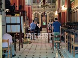 Οι εκκλησιεσ δεν κλεινουν ποτε !!! Anoi3an Oi Ekklhsies Antishptika Apostaseis Kai Karekles E3w Apo Naoys Ths Patras Fwto Binteo