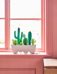 Ikea Diy Hack Selbst Gebastelte Kakteen In Einem Ubertopf Fur Die Fensterbank Auch Tolles Diy Mit Kindern Papierpflanzen Papier Kaktus Basteln