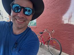 Sweet Hour of Prayer.” I was a guest at Third Baptist Church this morning  in Owensboro, Kentucky and I played this tune as a silent tribute to  mandolin playing brother, David Davis.