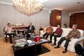 Tan sri syed azman syed ibrahim, the managing director of weststar group is at upm today to sign a rm1. Weststar Siap Tanamkan Modal Di Indonesia Halaman All Kompas Com