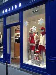 Du simple pull en cachemire au poncho, de la cape au gilet, en passant par le legging ou la jupe, les deux créatrices proposent un choix large de vêtements désignés en france et fabriqués en mongolie. Kujten Reinvente Le Cachemire The Parisienne