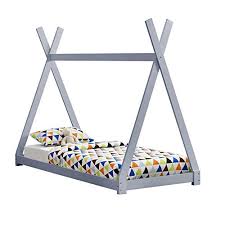 The table is between the armchair and the sofa. Kinderbett Zelt Die Besten Tipi Kinderbetten Im Vergleich