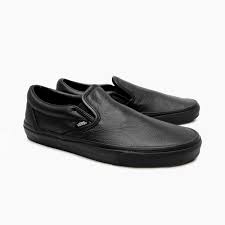 But i didn't stop there, i finished my myslippers with beautiful leather suede, cozy faux fur linings and an indoor/outdoor sole. Shopping All Black Leather Vans Slip Ons