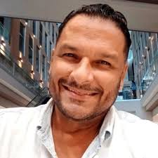 Congratulations to Janelle Harvey, Operations Manager, and Martin Lara,  Personal Service Manager, for graduating from Western CUNA Management  School!