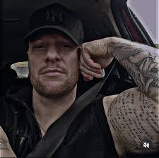 Hi im rhys , live in Stafford if anyone's local and likes hiking or  climbing or paddle boarding give me a shout always looking to make new  friends