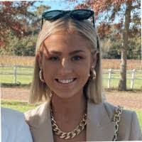 Stacy Wills's Instagram, Twitter & Facebook