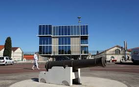 Le Batiment De Verre De Naval Group Detonne Charente Libre Fr
