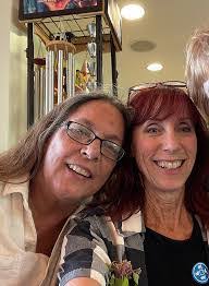 Amanda Stamm's Instagram, Twitter & Facebook