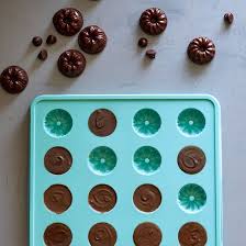 Silikomart has introduced silicone chocolate molds to make light work of your chocolate truffle making endeavors. Chocolate And Candies Using The Fluted Chocolate Mold Chocolate Molds Recipe Chocolate Molds Pampered Chef