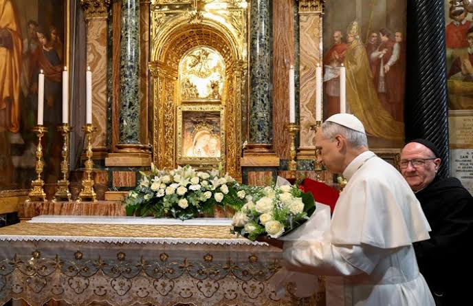 A días de su elección, el papa León XIV visita la tumba de Francisco | Mesa Redonda
