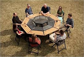 Jag Grill Ein Grill Fur Acht Personen Feuerstelle Grill Selber Machen Garten Feuerstelle Garten