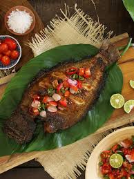 Sajikan ikan mas bakar dengan sambal kecap atau sambal tomat dan sayur lalapan. Resep Ikan Mas Bakar Kecap Sederhana Lifestyle Fimela Com