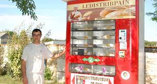 À l'initiative de la municipalité et en à l'initiative de la municipalité et en accord avec la boulangerie ricourt, d'estampes, un distributeur à pain d'une capacité de 10 baguettes, 20. Le Boulanger Installe Un Distributeur De Pain