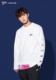 Wanna one reebok classic x wannaone fan sign photocardsize: . å¤§äººæ°—k Popã‚¢ã‚¤ãƒ‰ãƒ«ã‚°ãƒ«ãƒ¼ãƒ— Wanna One ãƒ¯ãƒŠãƒ¯ãƒ³ ãƒªãƒ¼ãƒœãƒƒã‚¯ ã‚¯ãƒ©ã‚·ãƒƒã‚¯ã®ãƒ–ãƒ©ãƒ³ãƒ‰ã‚¢ãƒ³ãƒã‚µãƒ€ãƒ¼ã«å°±ä»» ãƒªãƒ¼ãƒœãƒƒã‚¯ ã‚¢ãƒ‡ã‚£ãƒ€ã‚¹ã‚°ãƒ«ãƒ¼ãƒ—ã®ãƒ—ãƒ¬ã‚¹ãƒªãƒªãƒ¼ã‚¹