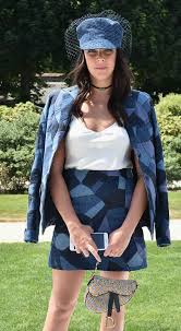 Dior Reedite Son Sac Iconique Le Saddle Nouveau It Bag En Vue Deja Chouchou Des Stars Femme Actuelle Le Mag Coucou mes petites biches, je vous fait un petit unboxing sur mon tout premier sac de la maison christian dior. dior reedite son sac iconique le