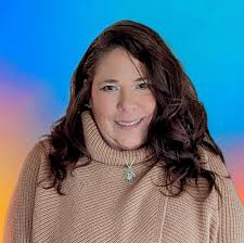 Who in the area creates heirloom portraits and what are the prices?