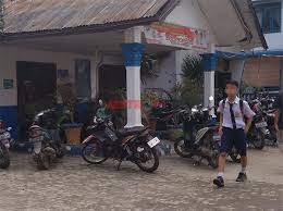 Selain itu, keberadaan pabrik juga membantu pemerintah mengurangi jumlah pengangguran. Loker Pabrik Kuaci Kimstar Tanjung Morawa Tanjung Morawa Deli Serdang Wikipedia Bahasa Indonesia Lowongan Kerja Pt Kalbe Farma Manufacturing Kalbe Farma Tbk Terbaru Marin Ferris