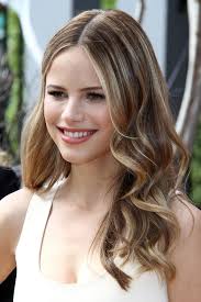 Halston Sage's Hairstyles & Hair Colors
