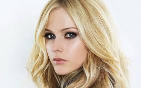 Résultat de recherche d'images pour "avril lavigne face"