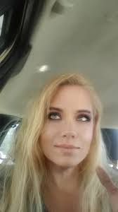 Jennifer Gambrel's Instagram, Twitter & Facebook