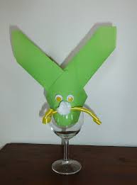 Pliage serviette paques pliage serviette papier mariage pliage serviette range couvert plier serviette de table serviettes de mariage pliage vous avez besoin d'idées de pliage serviette papier pour votre décoration de table ? Pliage De Serviette De Table En Forme De Lapin De Paques Plier Une Serviette De Table En Papier En Lapin Realiser Un Lapin En Papier