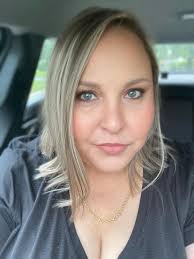 How early should I arrive to get to the bogo?