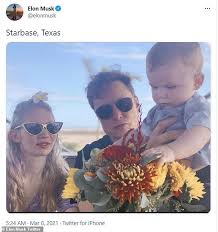 + body measurements & other facts. Elon Musk S Girlfriend Grimes Says She Is Ready To Die On Mars In New Instagram Post Newscolony