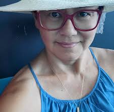 Relax Reflexology Slide 添加了1 张新照片。