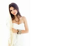 Victoria Justice White Clothing Smiling Celebrity Simple Background Brunette Women Actress Si Victoria Justice Celebrities Hollywood Actresses