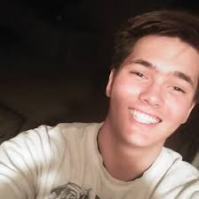 Absolutely fuming 😤 why do i keep freezing when in a raid.... my pokemon  just stand there!!!! Its driving me insane... im sorry to anyone I've  joined and I've lost it for