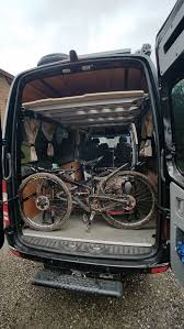 Elevating The Sprinter Conversion With An Adjustable Bed System Mit Bildern Campingbus Camper Ideen Camping Ausbau