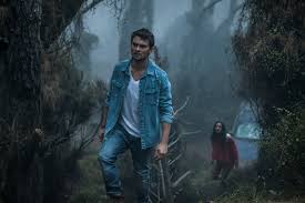 Questo nuovo evil dead è, cosa rara, un'esperienza del tutto gratificante: Evil Dead 2013 Imdb