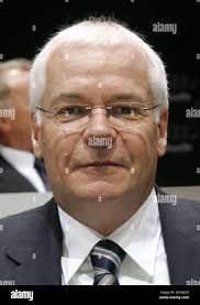 Michael Dick, Vorstandsmitglied der Audi AG fuer technische Entwicklung, am  Mittwoch, 9. Mai 2007, auf der Hauptversammlung der Audi AG in Neckarsulm.  (AP Photo/Thomas Kienzle)---Michael Dick, member of the board of directors