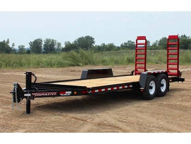 Towmaster T-10D Lowboy Trailer