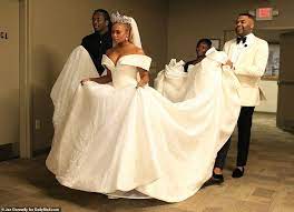 Exclusive Inside Rhoa Star Eva Marcille S 200 000 Wedding Long Wedding Trains Wedding Dresses Wedding