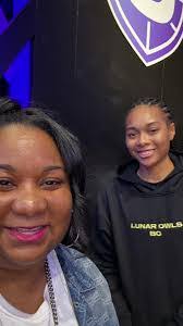 Jana Frantz's Instagram, Twitter & Facebook