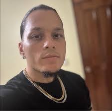 Aaron Gilkey's Instagram, Twitter & Facebook